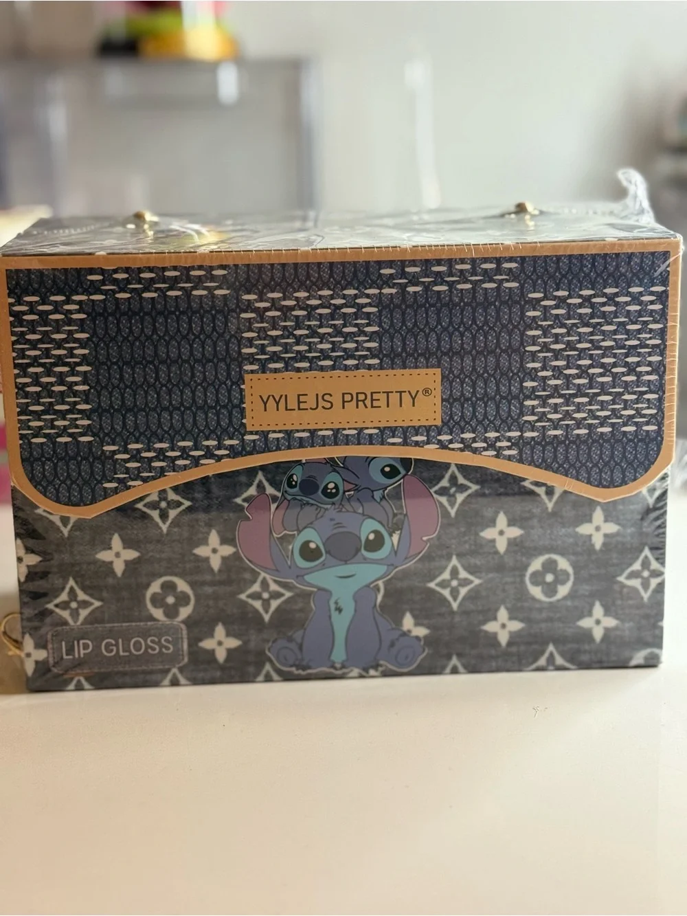 YLLEJS PRETTY Lip Gloss Box with Stitch Design - Blue & Gray